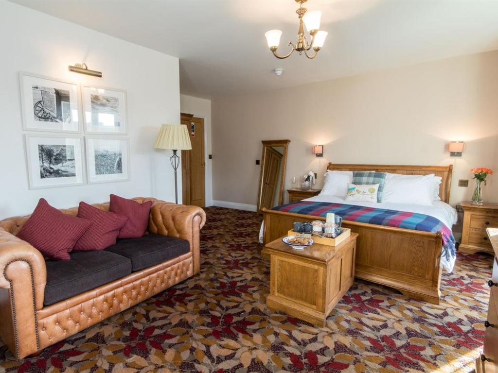 Three Horseshoes Inn Powerstock Esterno foto